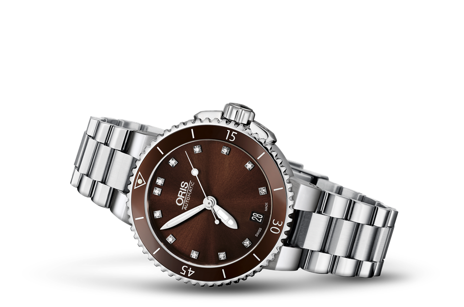 Aquis Date Diamonds