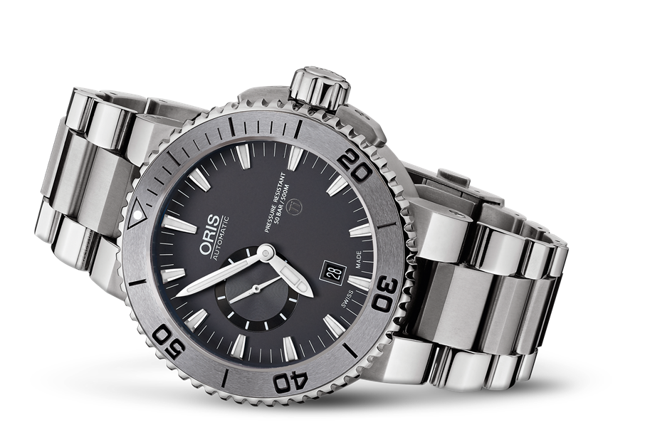 Aquis Titan Small Second, Date