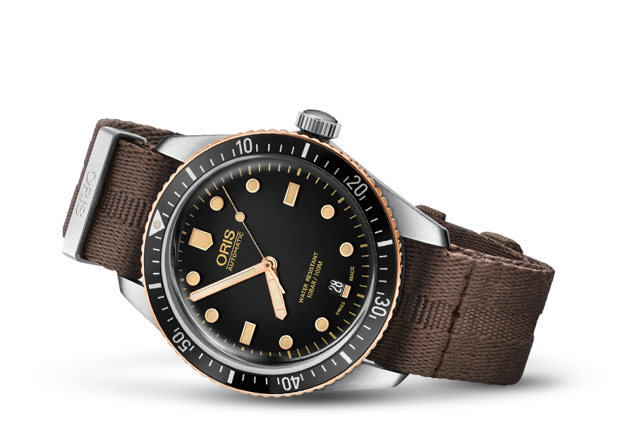 Divers Sixty-Five