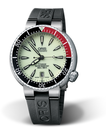 Divers Titan Date
