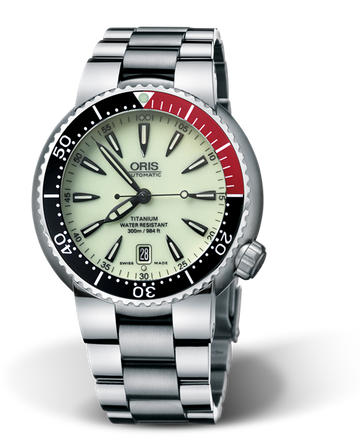 Divers Titan Date