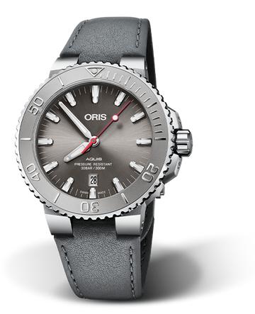 Aquis Grey Watch