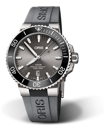Aquis Titanium Date