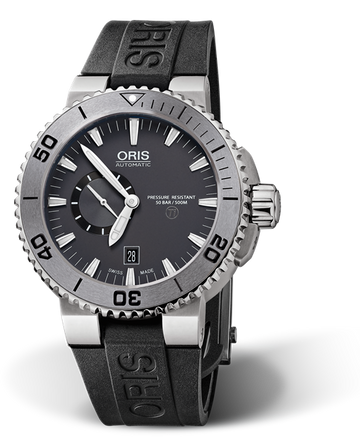 Aquis Titan Small Second, Date