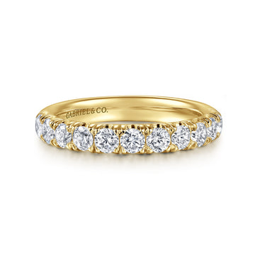 14K Yellow Gold 11 Stone French Pavé Diamond Wedding Band